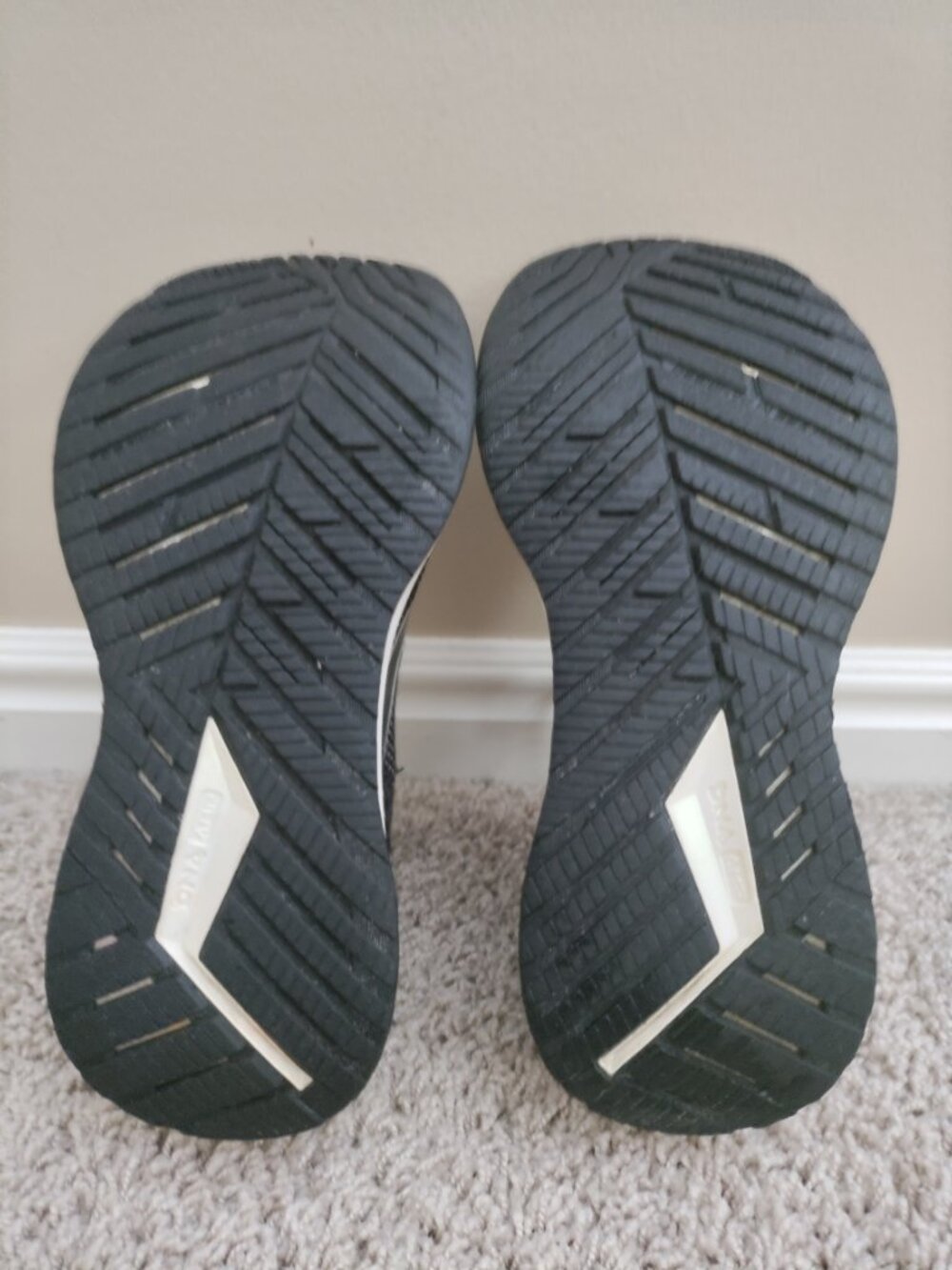 Brooks Levitate GTS 5 Black Women's Size 7.5 - Picture 4 of 5